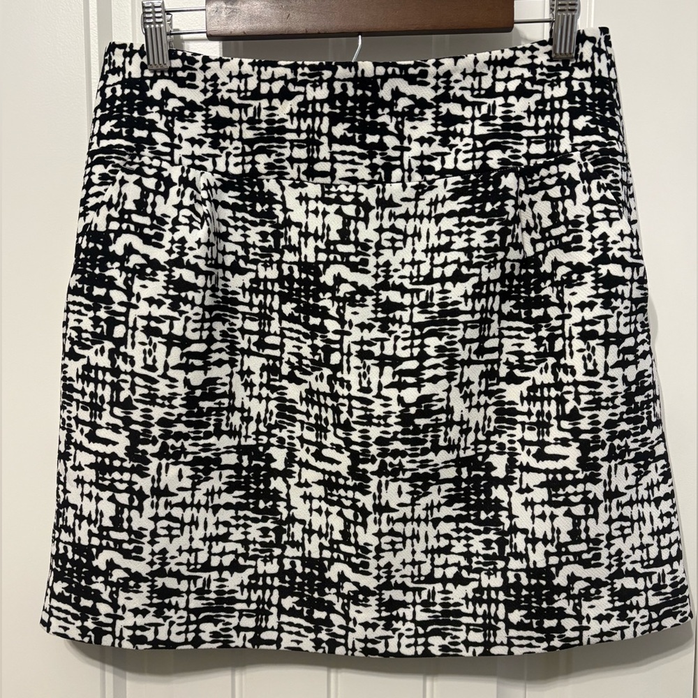 Kenneth Cole Black and White Patterned Women's Skirt